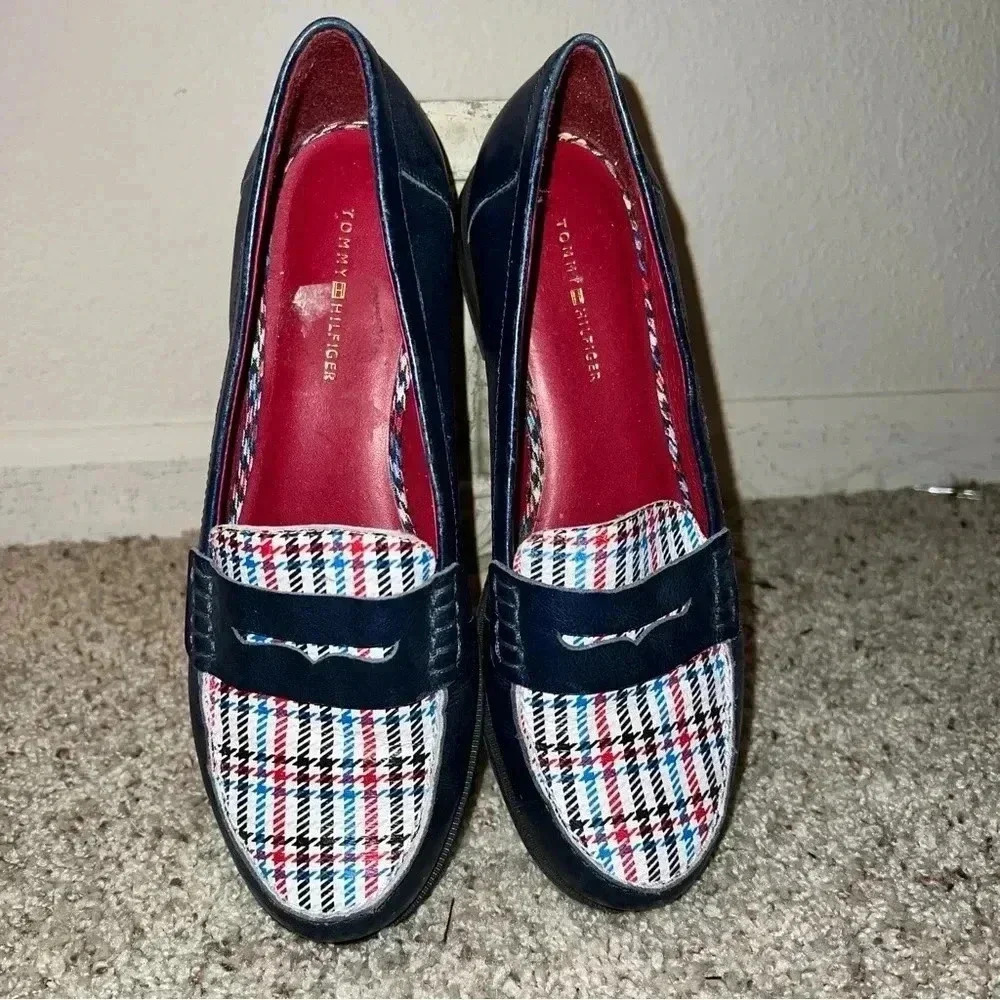 Tommy Hilfiger Women’s Vintage Red White Blue Penny Loafers Shoes Slip-Ons 7